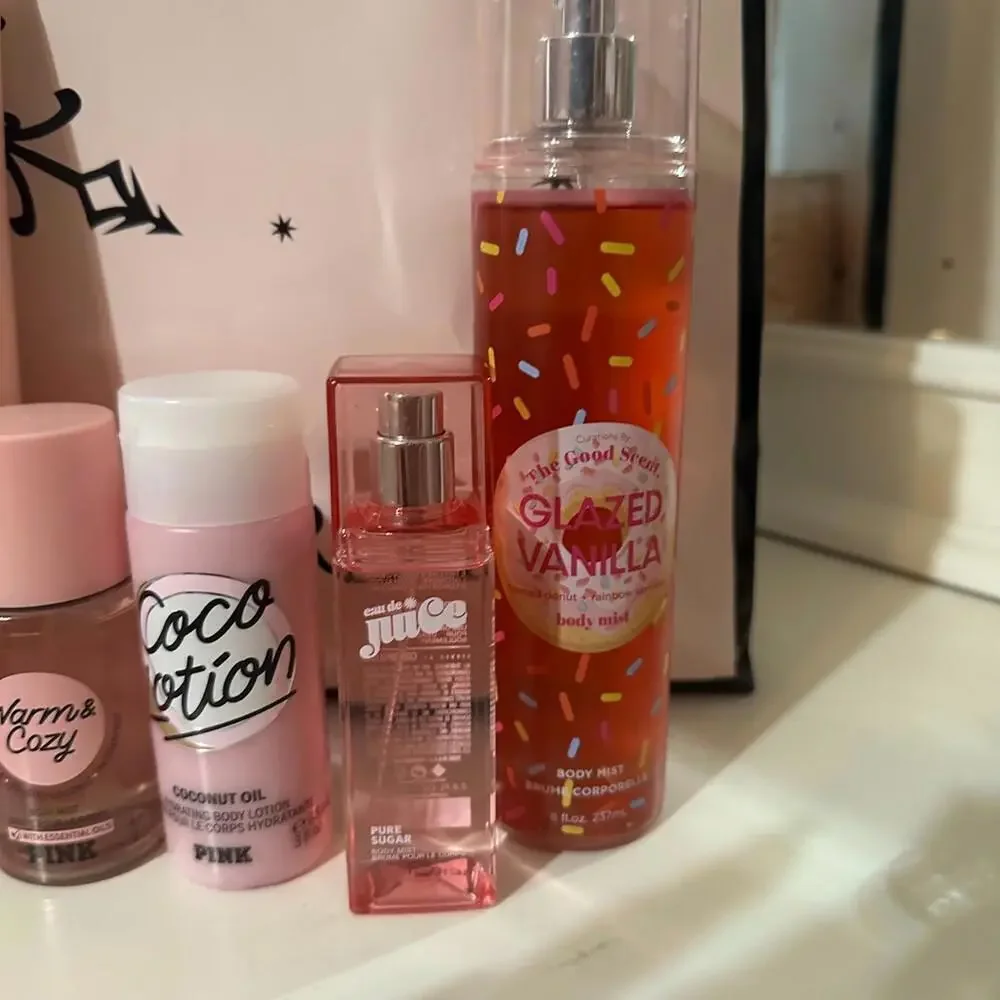 Victoria's Secret Pink Beauty set